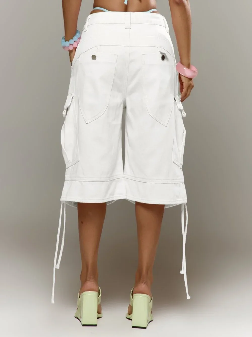 White Casual Women's Low Rise Zipper Fly Loose Capri Cargo Wide Leg Shorts